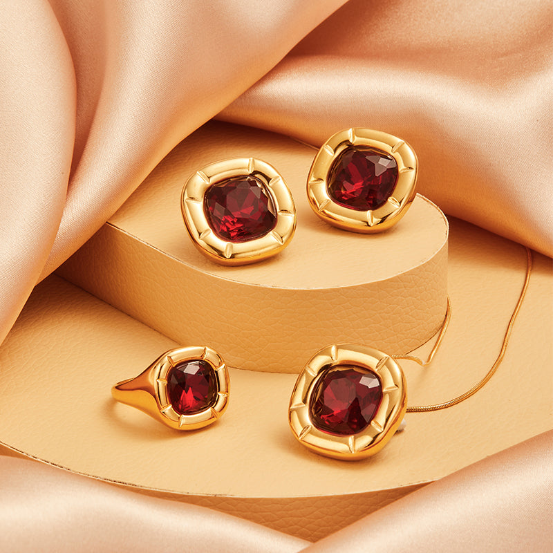 Set de collar, aretes y anillo | Enchapado en oro 18k