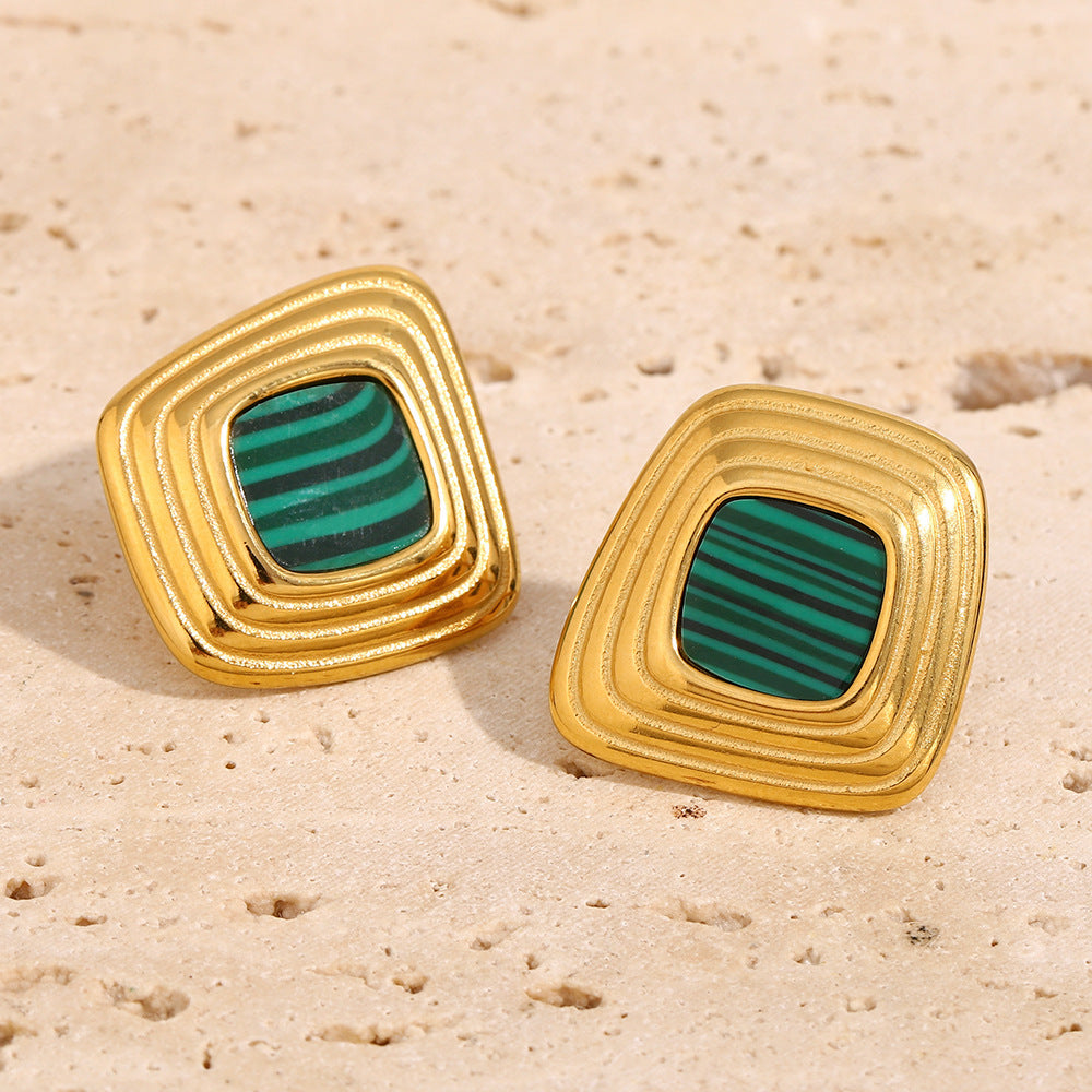 Set de aretes y anillo | Enchapado en oro 18k