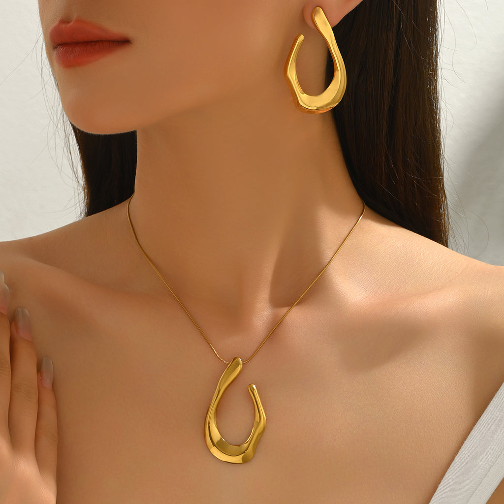 Set de collar y aretes | Enchapado en oro 18k