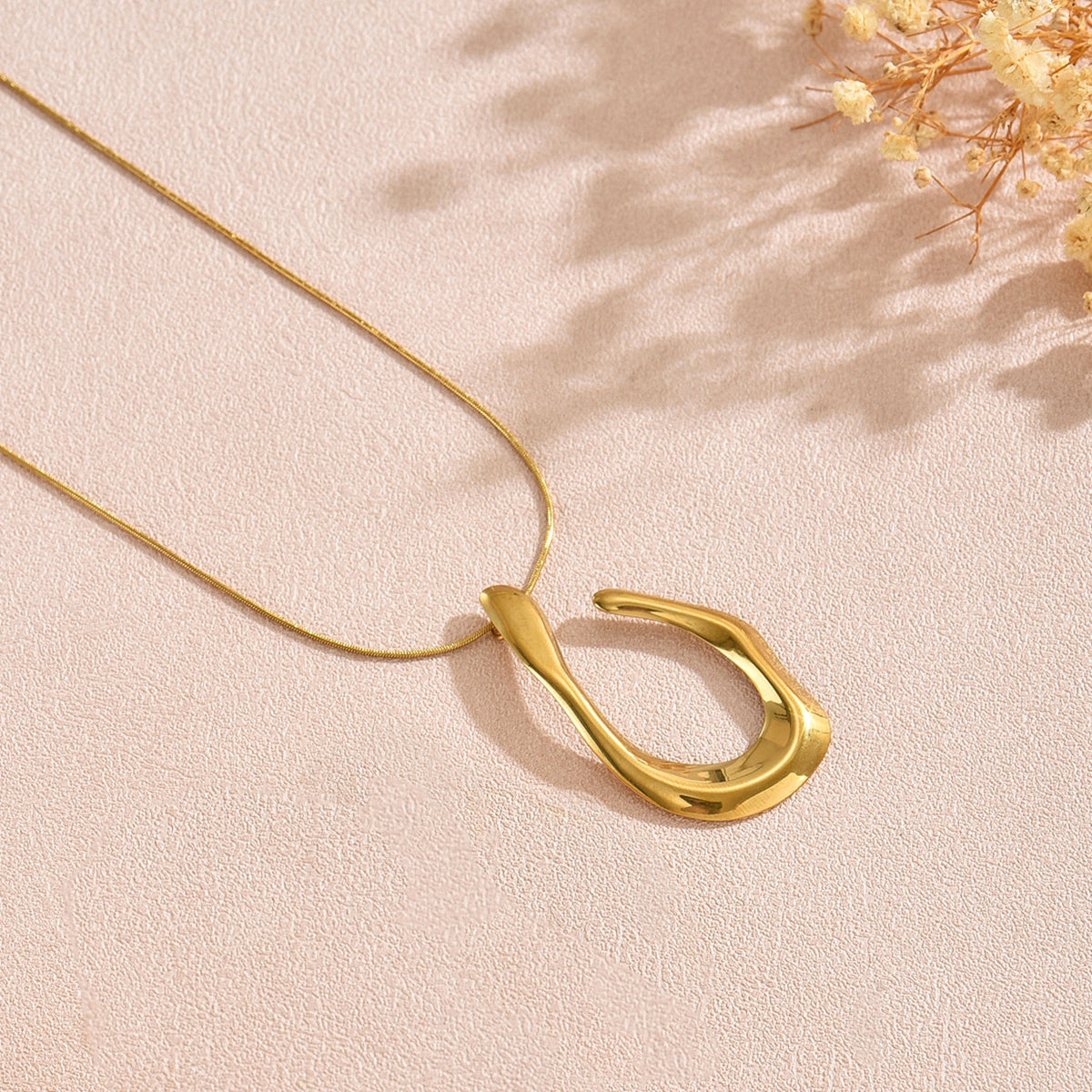 Set de collar y aretes | Enchapado en oro 18k