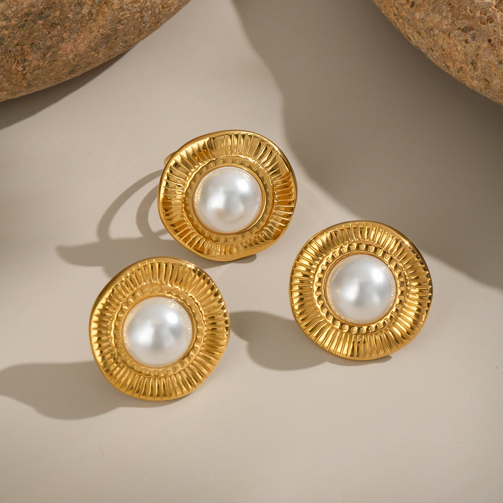 Set de aretes y anillo | Enchapado en oro 18k