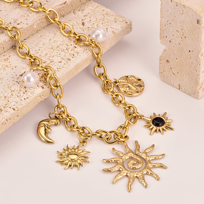 Collar con dijes | Enchapado en oro 18k