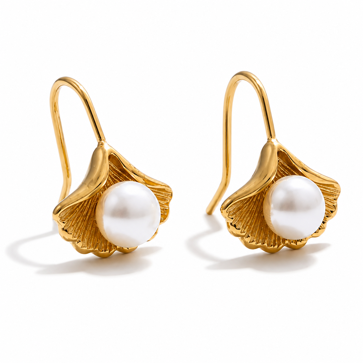Aretes | acero inoxidable | enchapado en oro | perlas sintéticas